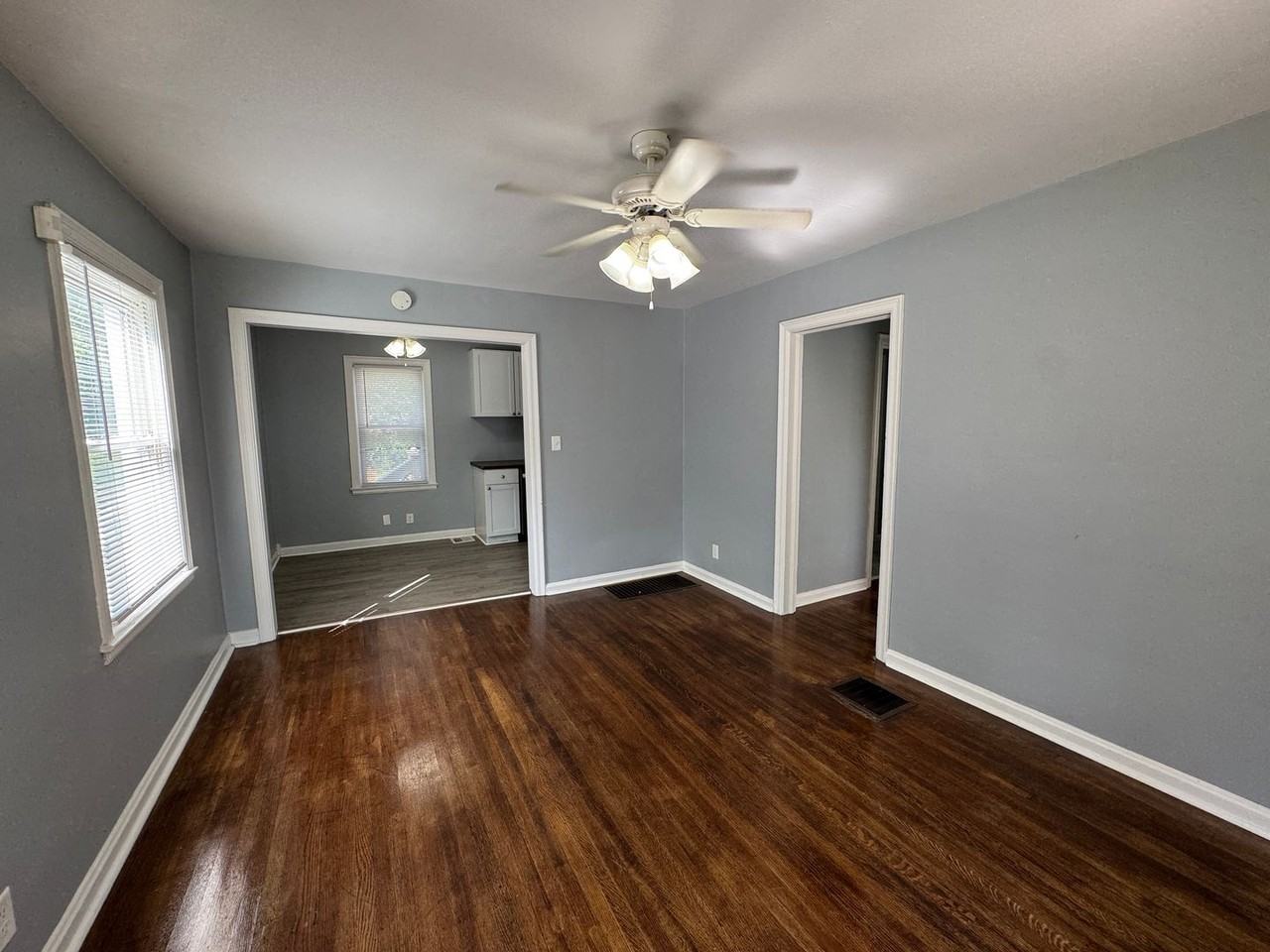 1952 Wallace Ave - Photo 2 of 25