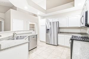 featured image of 221 Teller St