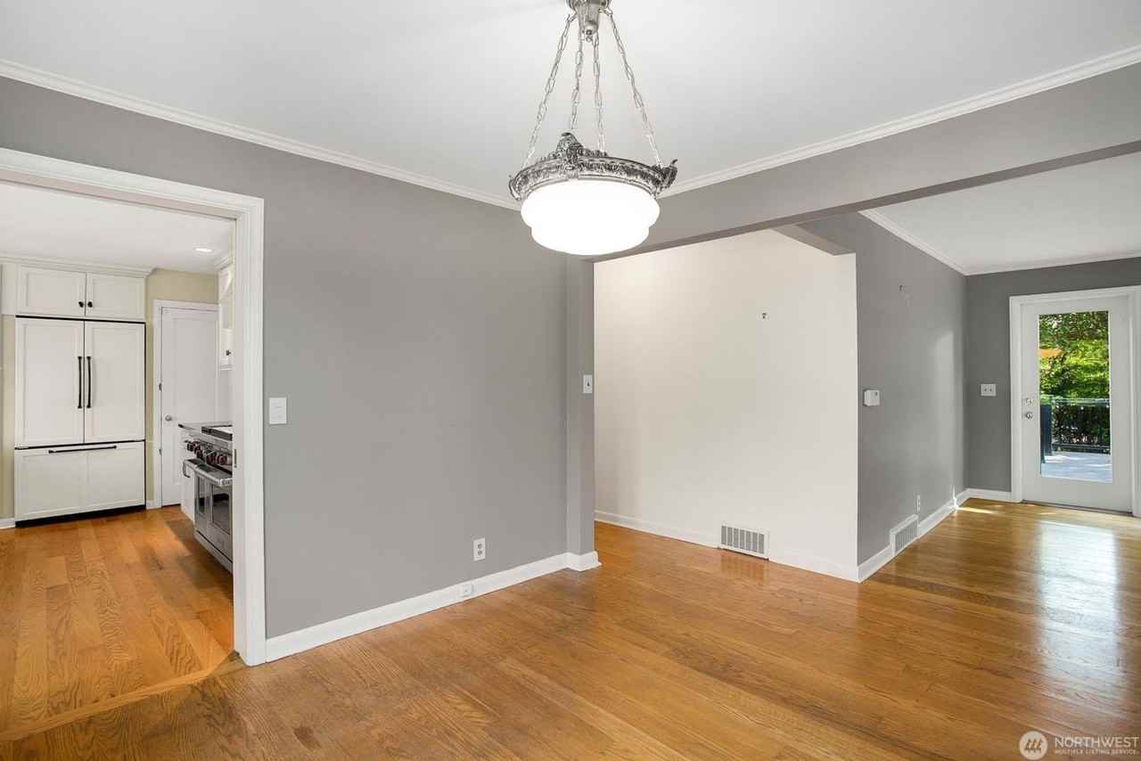 4021 Ne 60th St - Photo 7 of 28