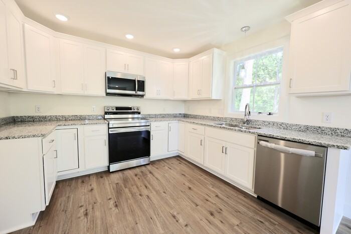 2013 Rosemary Dr - Photo 7 of 24