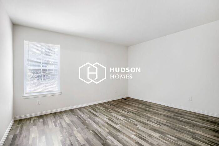 2301 Victory St - Photo 7 of 14