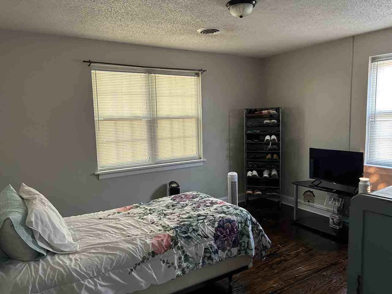 520 3rd St #3 - Photo 2 of 5