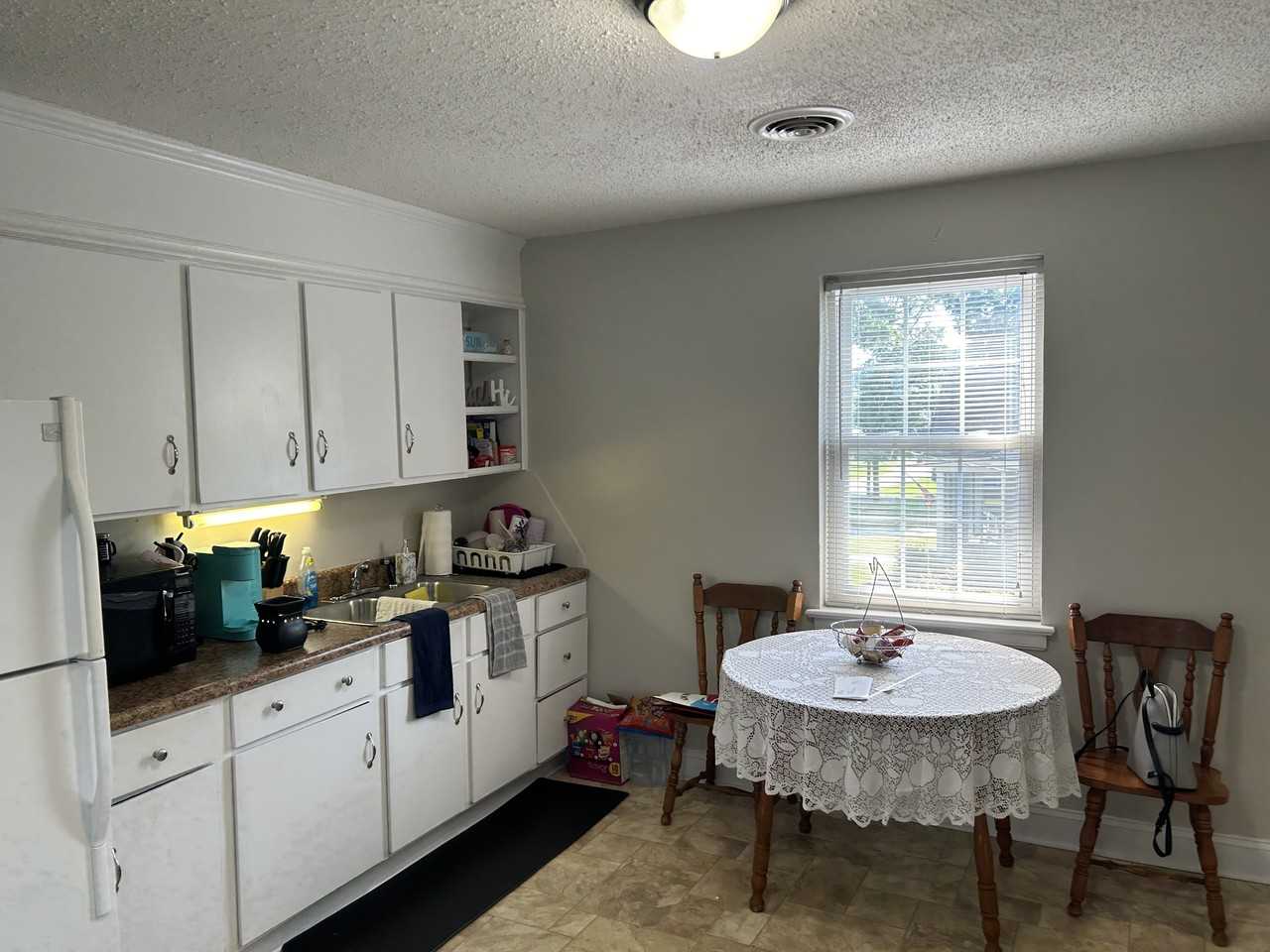 520 3rd St #3 - Photo 3 of 5
