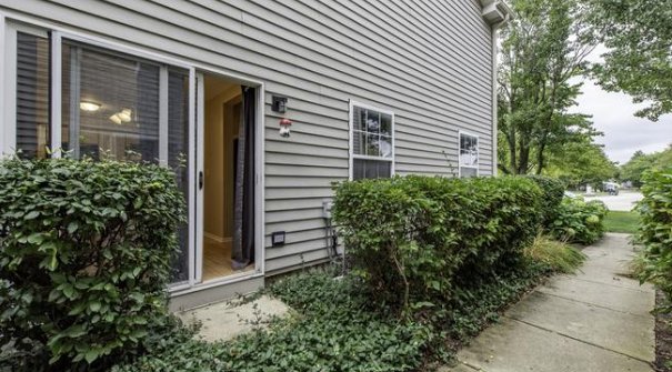 1342 Orleans Dr #1 - Photo 6 of 6