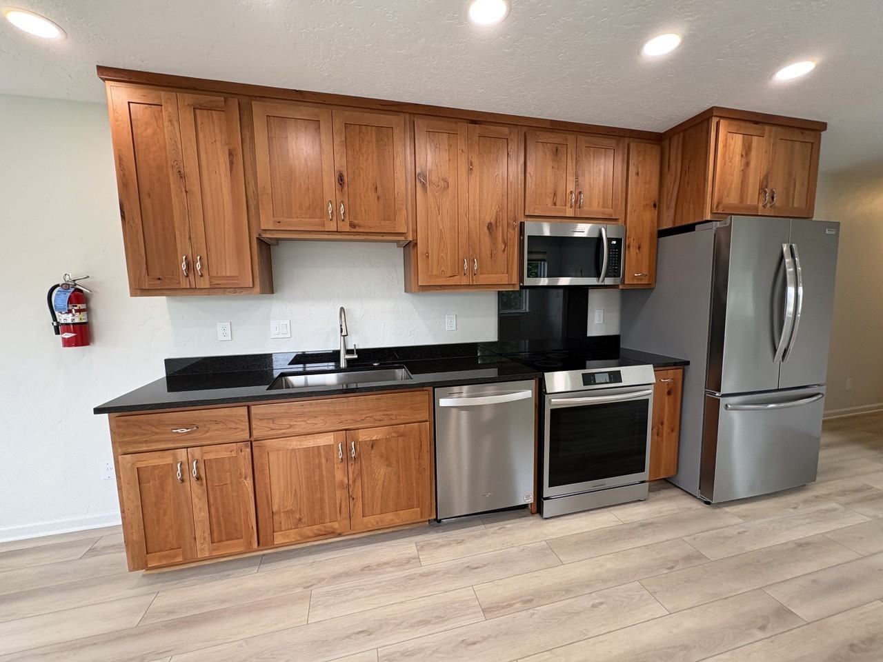 2557 Cordell St #1 - Photo 7 of 38