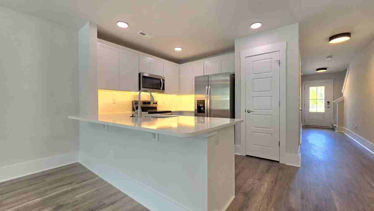 102 Cashmere Ct - Photo 3 of 45