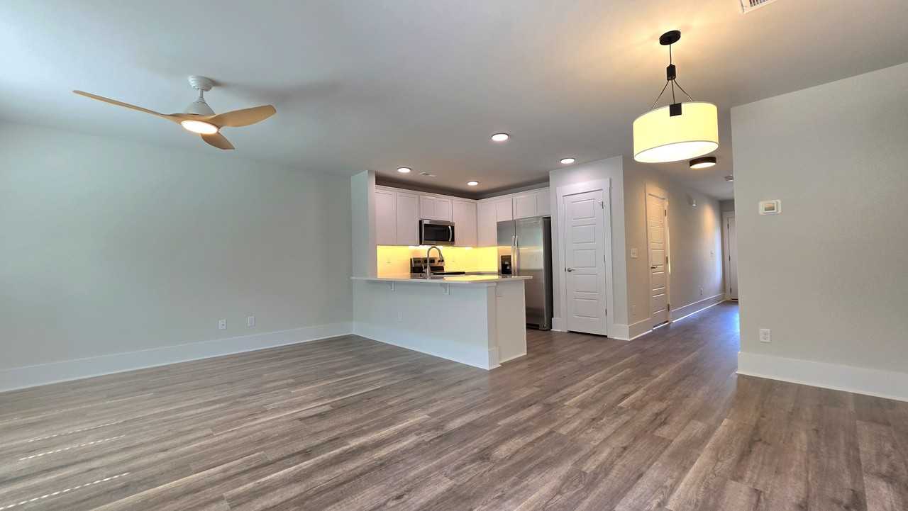 102 Cashmere Ct - Photo 4 of 45