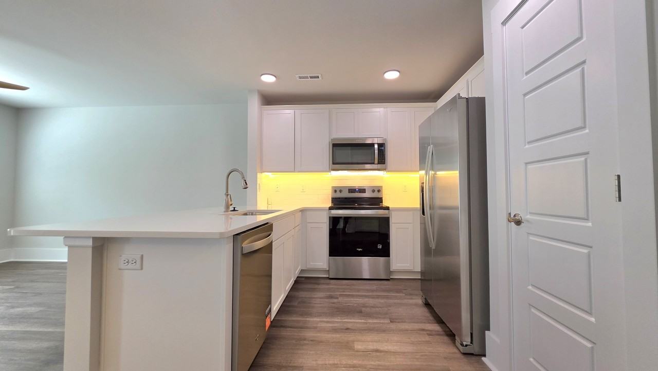 102 Cashmere Ct - Photo 6 of 45