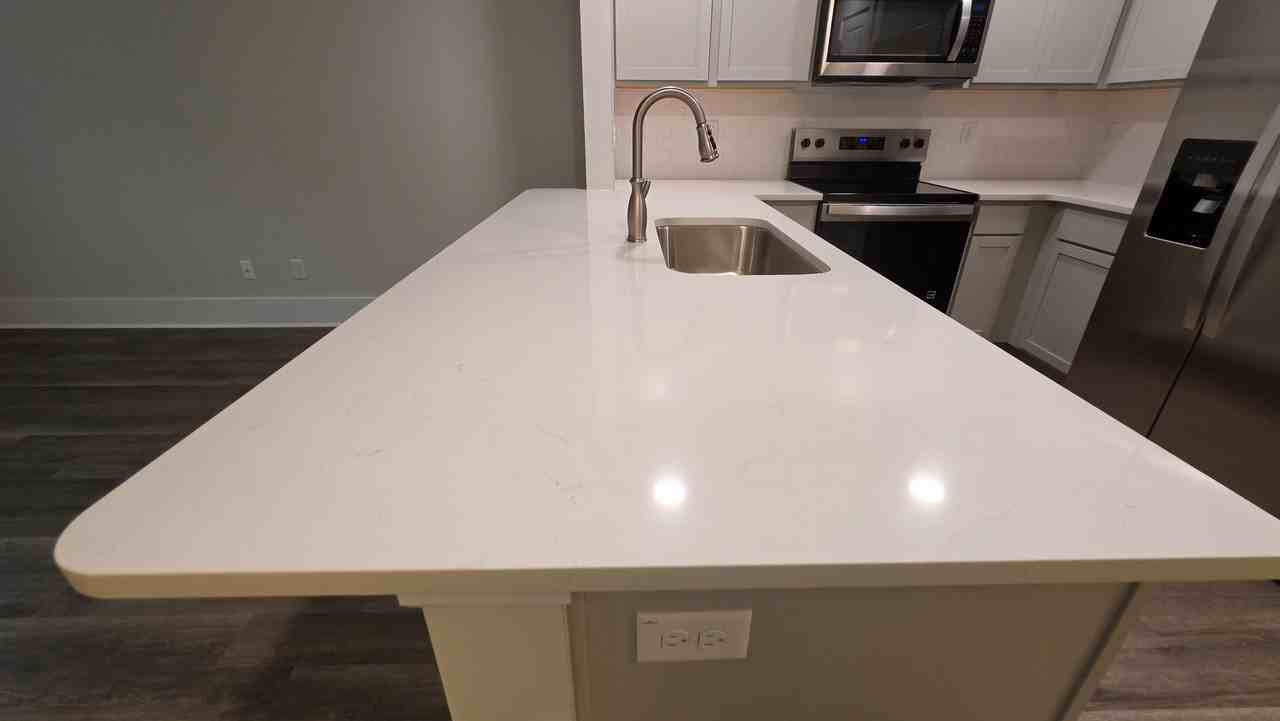 102 Cashmere Ct - Photo 7 of 45