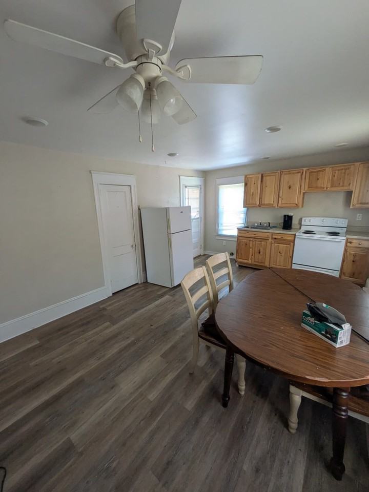 43 Welles St #2 - Photo 3 of 8
