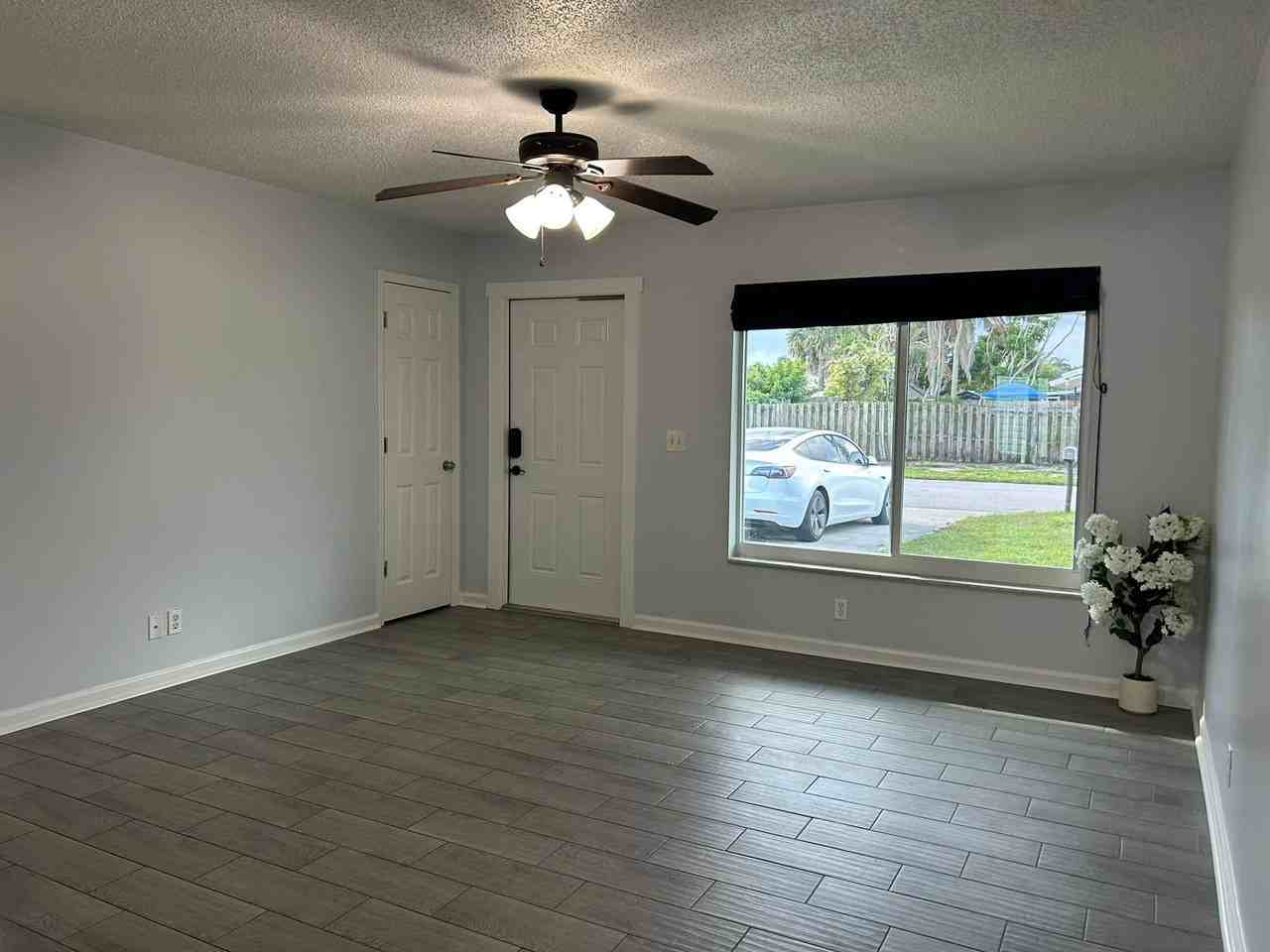 7669 Se James St #3-2 - Photo 3 of 24