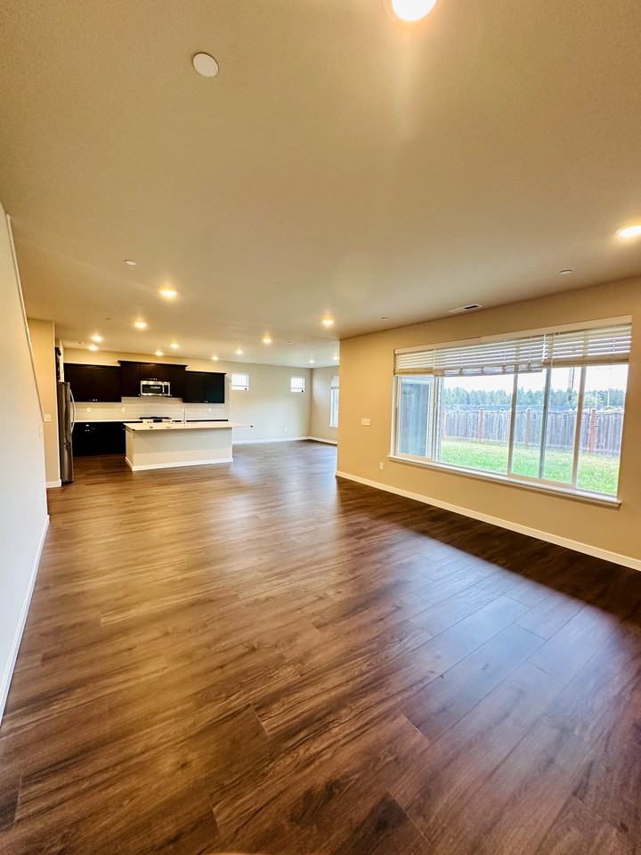 8023 35th St Ne #NA - Photo 6 of 30
