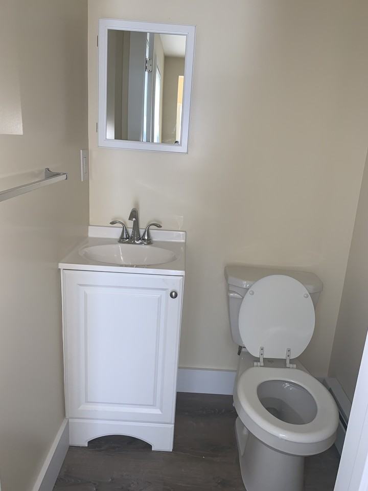 88 Ward St #LEFT - Photo 4 of 8