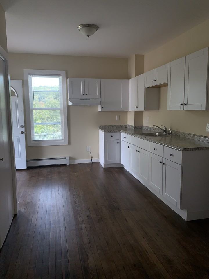 88 Ward St #LEFT - Photo 6 of 8