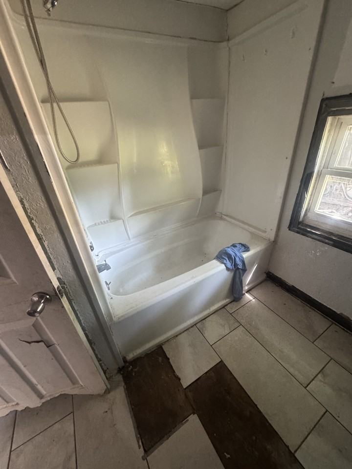 2317 N Fulton Ave #NA - Photo 4 of 36