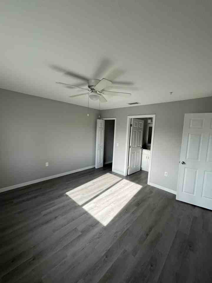 1925 Avenue O Sw #207 - Photo 6 of 10