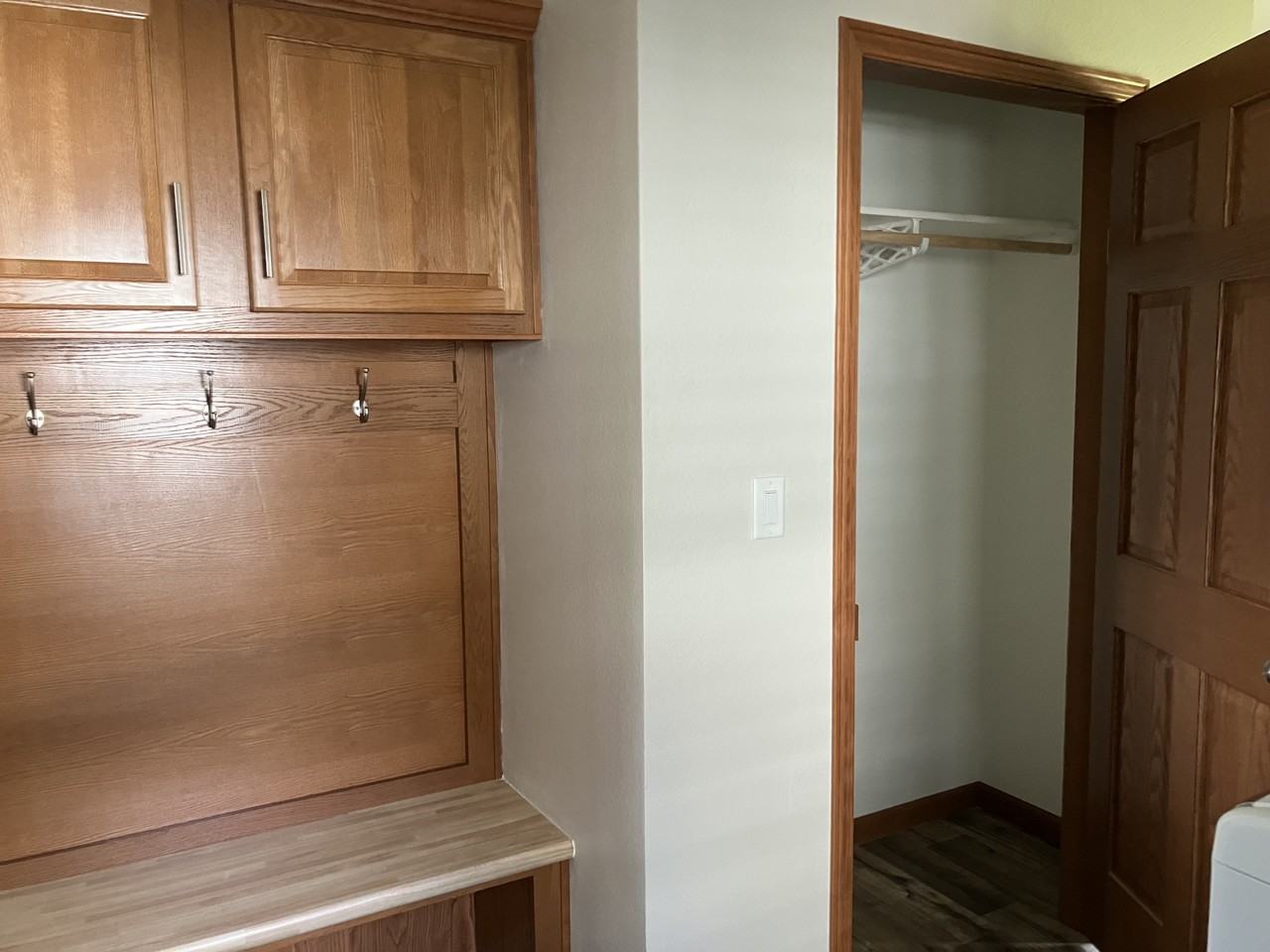320 1st Ave Ne #NA - Photo 5 of 10