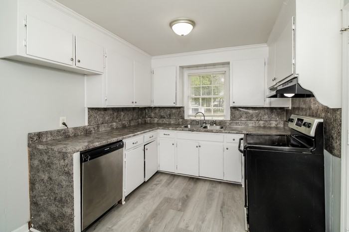 1513 Omega Dr - Photo 6 of 13