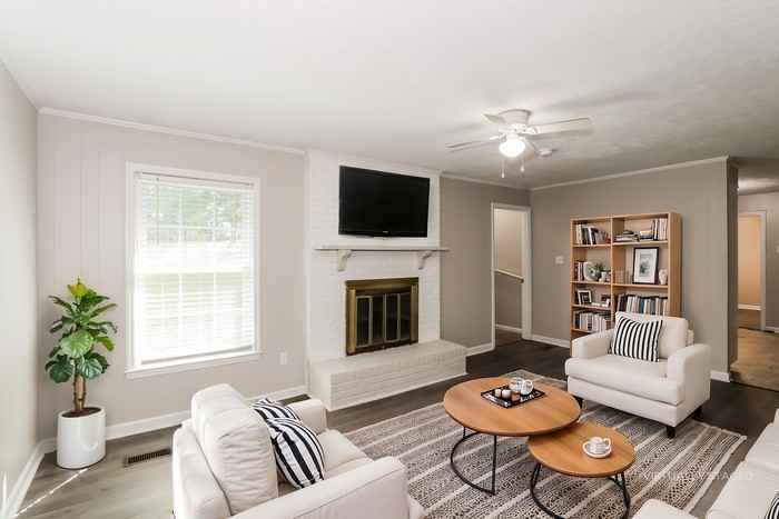 606 Cardinal Dr - Photo 6 of 15