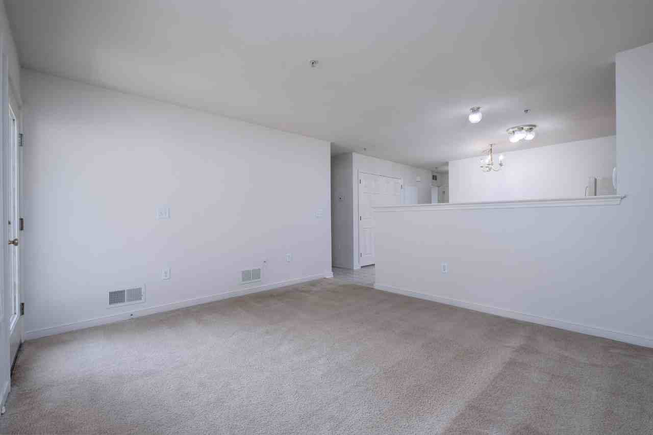 508 Talon Dr - Photo 3 of 13