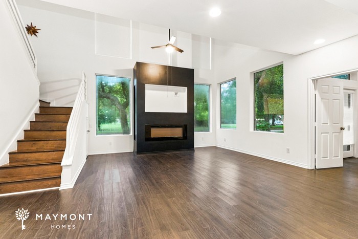 10518 Moorcreek Dr - Photo 6 of 16
