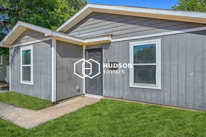 1510 14th St - Photo 3 of 14