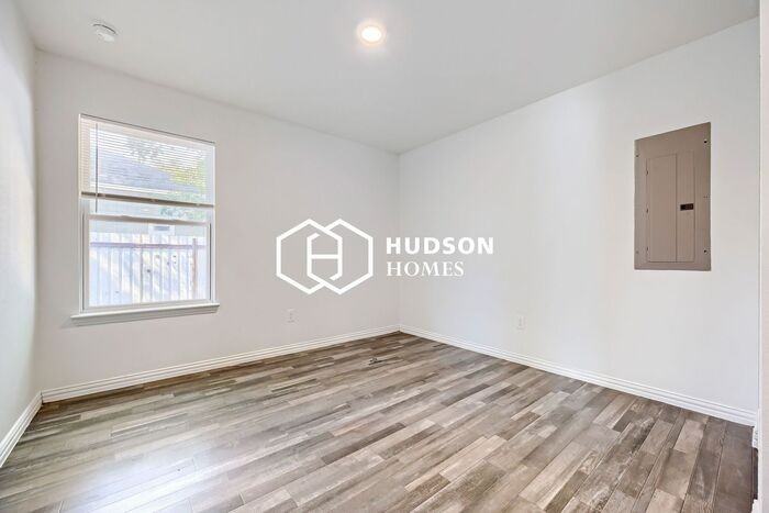 1510 14th St - Photo 7 of 14