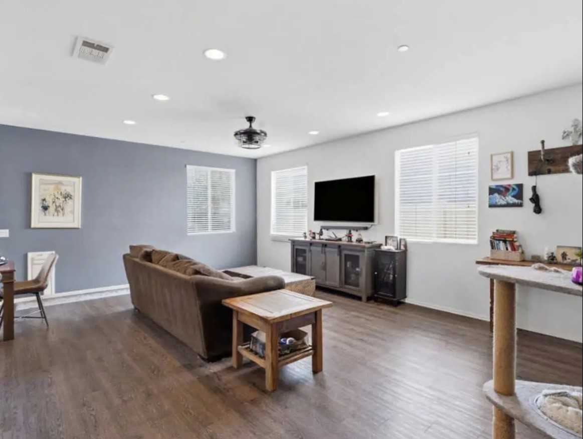 155 Rosewood St #NA - Photo 3 of 8