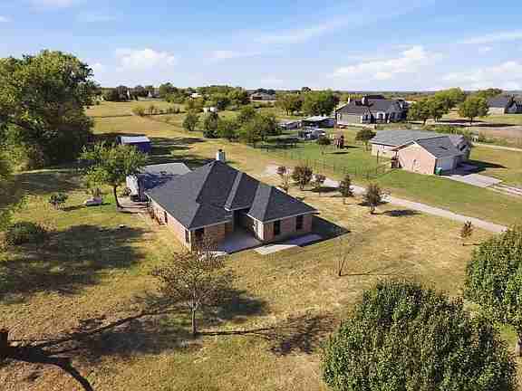8875 Fm 2450 - Photo 3 of 16