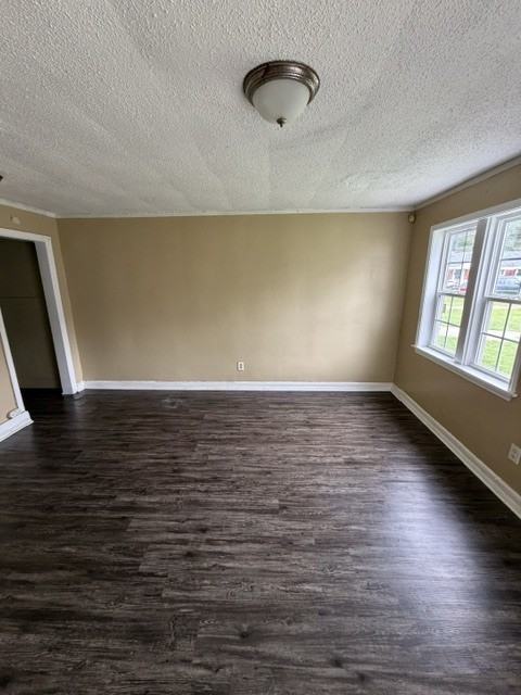 893 N Dunlap St - Photo 3 of 9