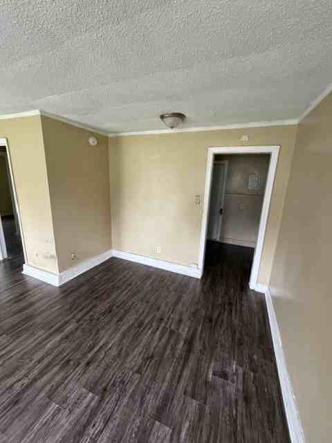 893 N Dunlap St - Photo 4 of 9