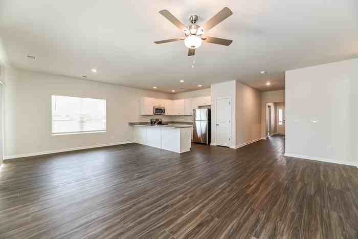 259 Clydesdale Cir - Photo 4 of 14