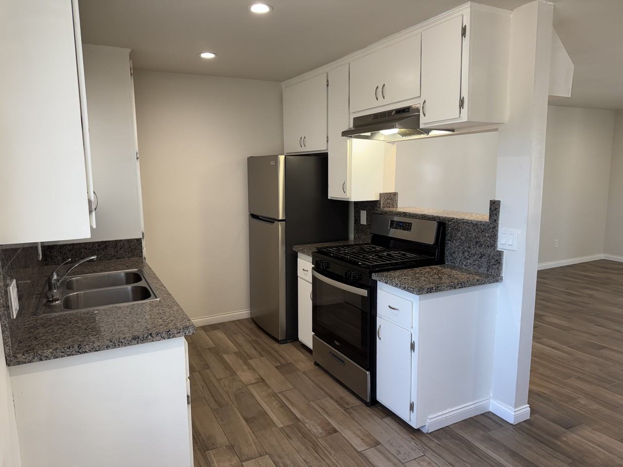 25452 Cole St #XX - Photo 2 of 14