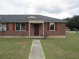 featured image of 1 Dixie Dr #B
