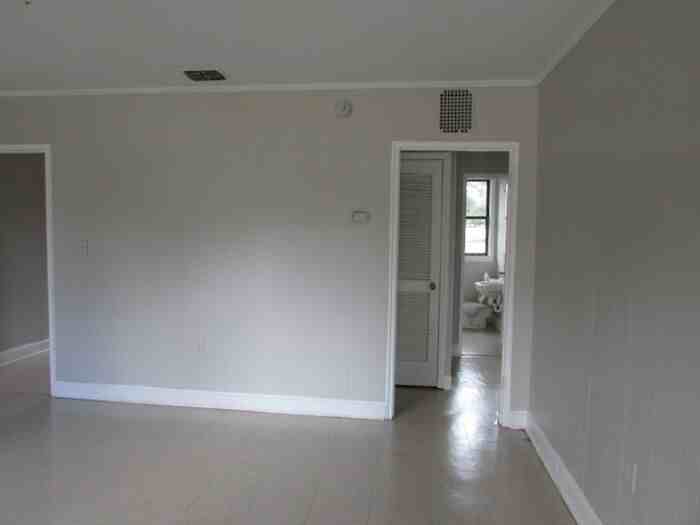 1 Dixie Dr #B - Photo 2 of 9