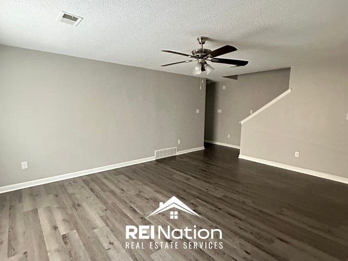 2806 Virginia Woods Pl - Photo 2 of 21