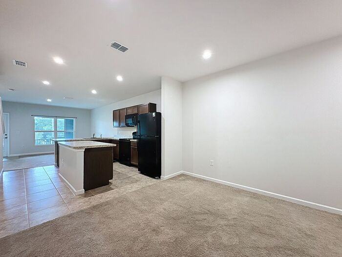 409 Sedgewick Dr - Photo 5 of 41