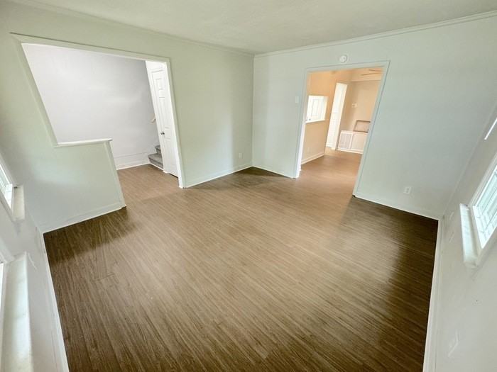 110 Cushing St - Photo 4 of 29