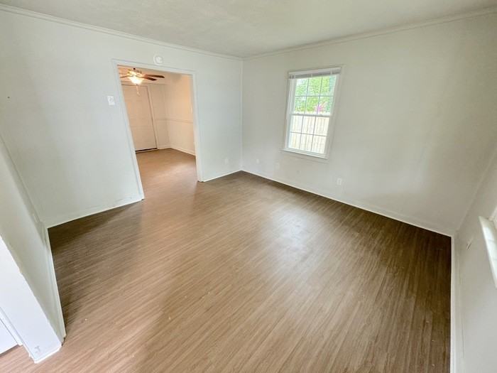 110 Cushing St - Photo 5 of 29