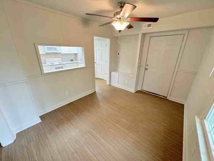 110 Cushing St - Photo 7 of 29