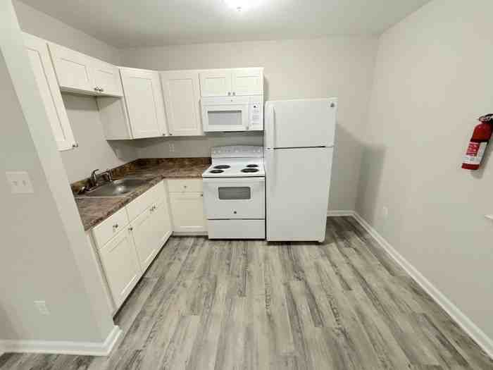 852 Little Bay Ave #6 - Photo 5 of 16