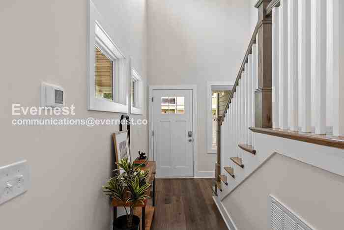 1406 Riverside Dr #B - Photo 5 of 31