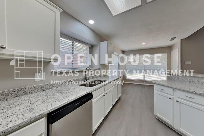 7723 Ashton Dr - Photo 6 of 25