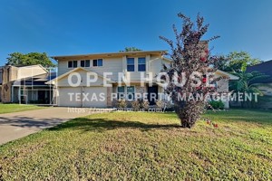 featured image of 4306 Stallion Brook Ln
