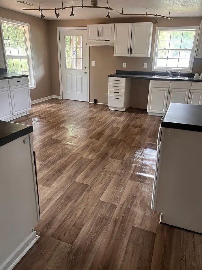 100 Calhoun St - Photo 4 of 10