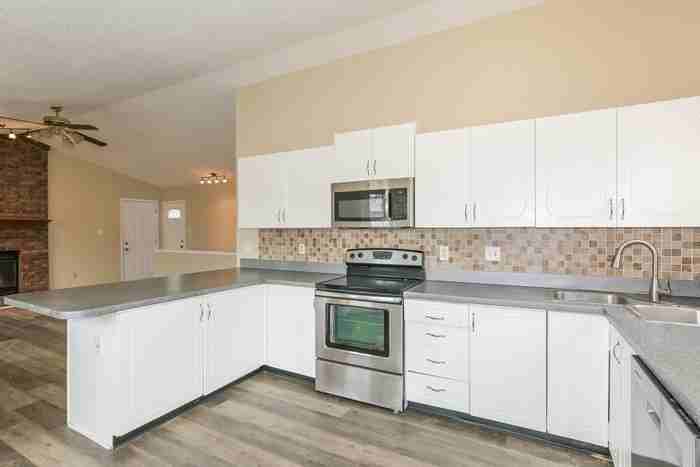 2021 Monks Hollow Dr - Photo 5 of 14