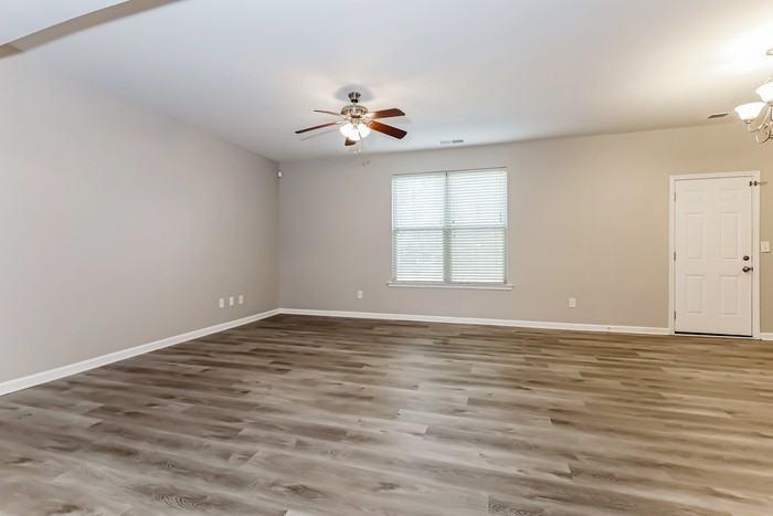 255 Bandelier Cir - Photo 6 of 16