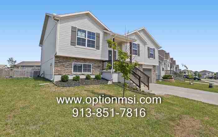 723 Connor St - Photo 3 of 42