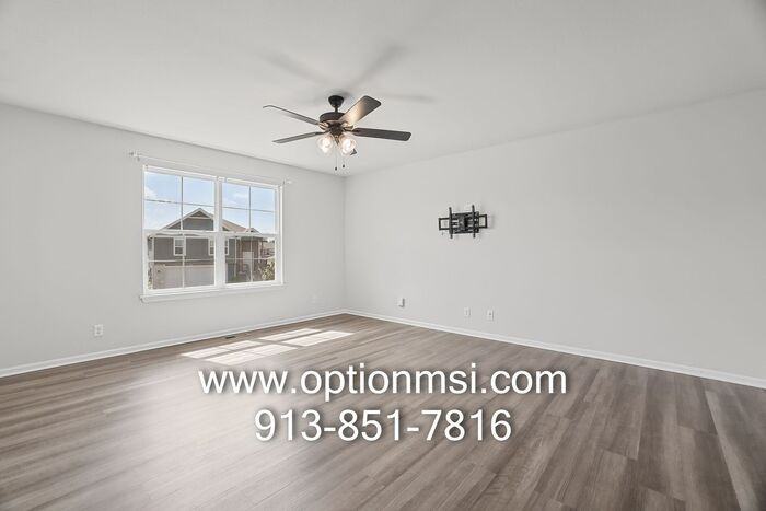 723 Connor St - Photo 4 of 42