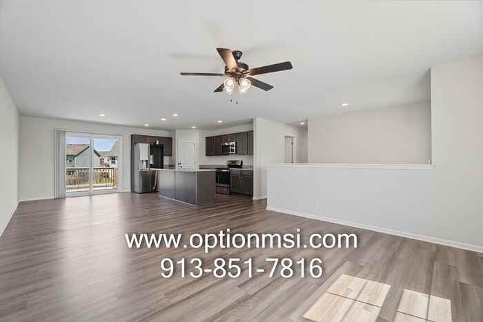 723 Connor St - Photo 6 of 42